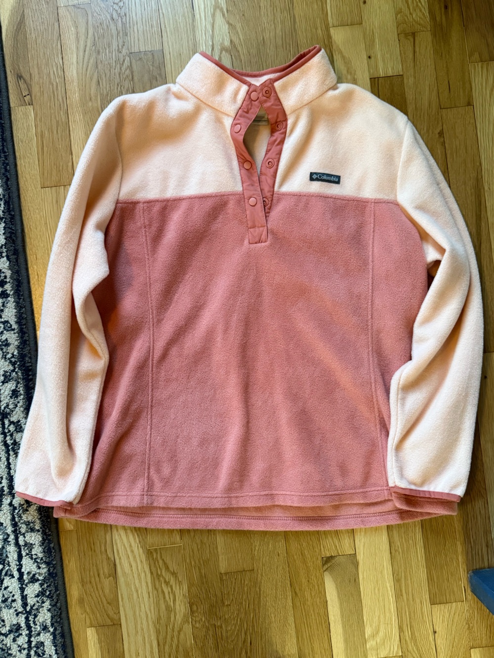 Columbia Two-Tone Pink and Cream Fleece Pullover